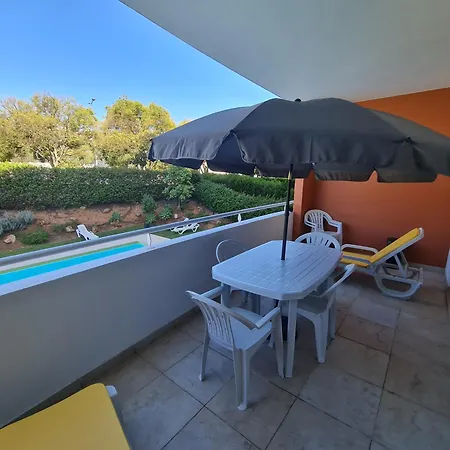 Flamingo Apartment *